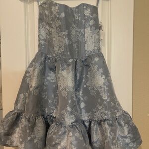V Chapman Ginny light blue